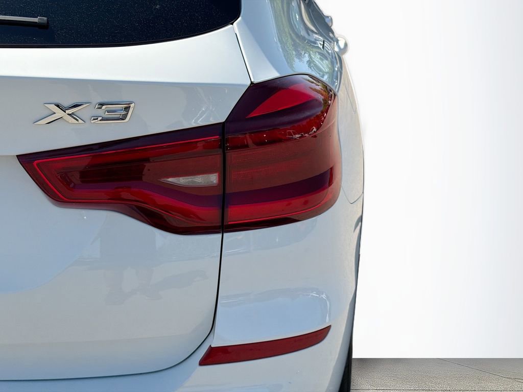 Used 2018 BMW X3 xDrive30i AWD/4WD image 11