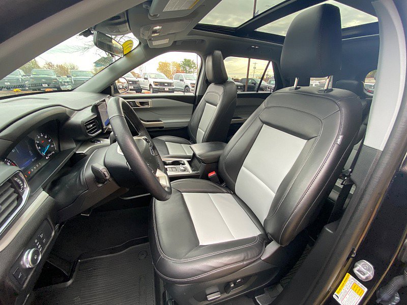 Certified 2022 Ford Explorer XLT w/ Equipment Group 202A image 26