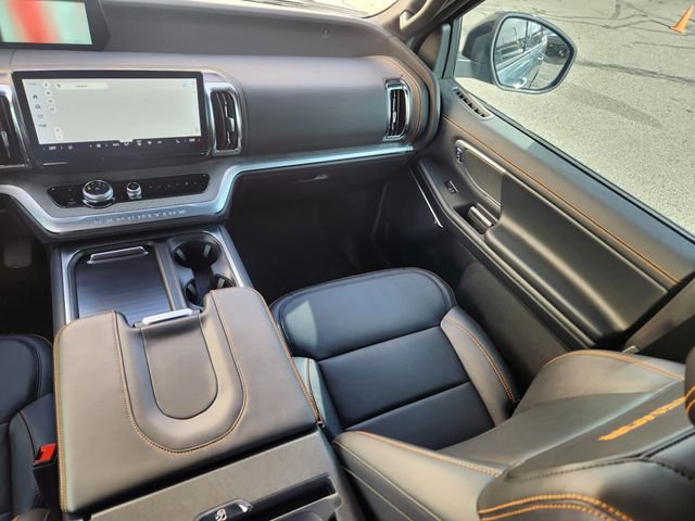 Used 2025 Ford Expedition Tremor image 15