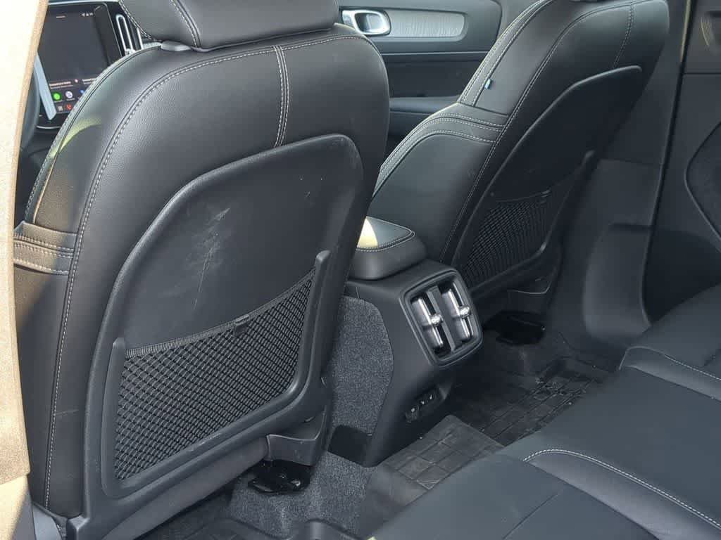 Certified 2026 Volvo XC40 B5 Core w/ Protection Package Premier AWD/4WD image 17