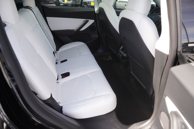 Used 2022 Tesla Model Y Performance image 16