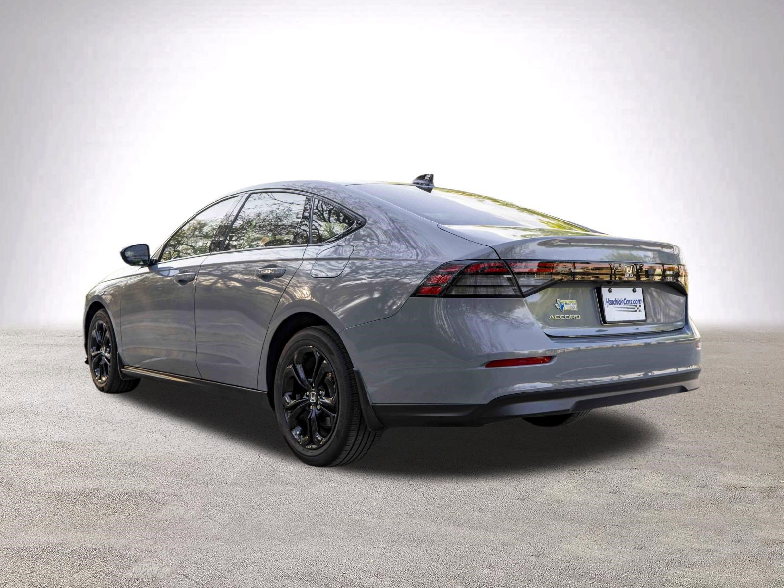 Used 2025 Honda Accord SE image 7