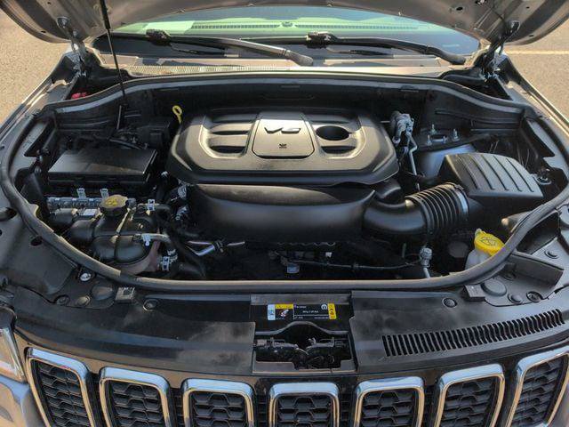 Certified 2021 Jeep Grand Cherokee Limited AWD/4WD image 24