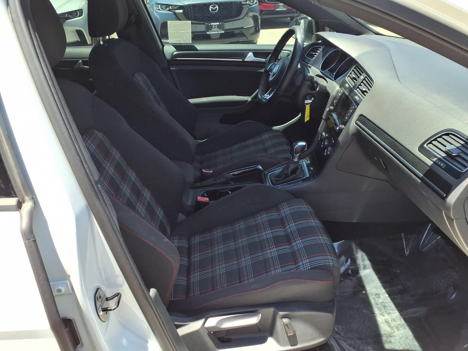 Used 2015 Volkswagen GTI S FWD image 22