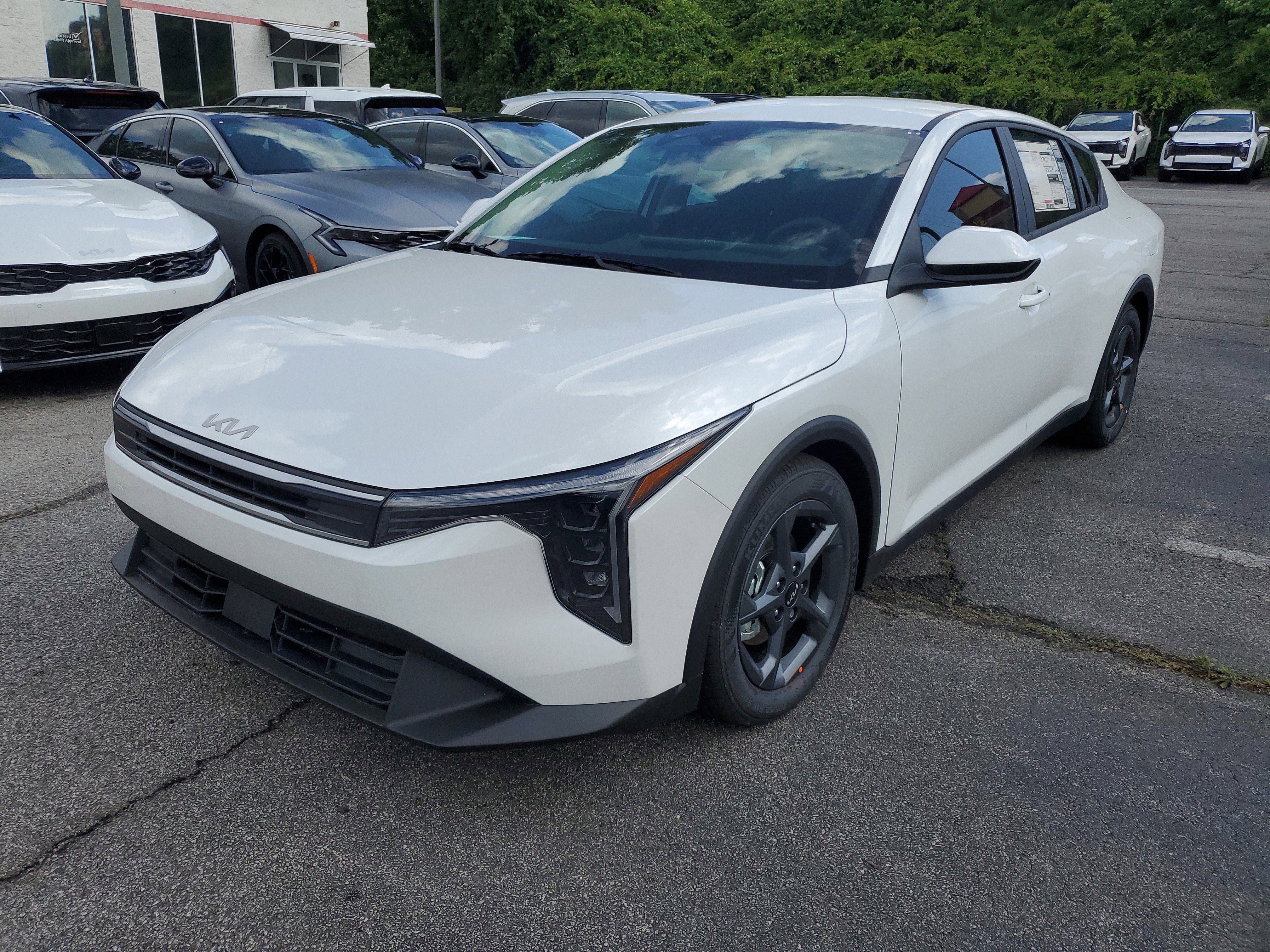 New 2026 Kia K4 FWD image 3
