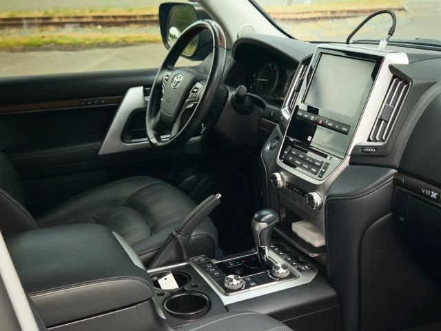 Used 2019 Toyota Land Cruiser AWD/4WD image 38