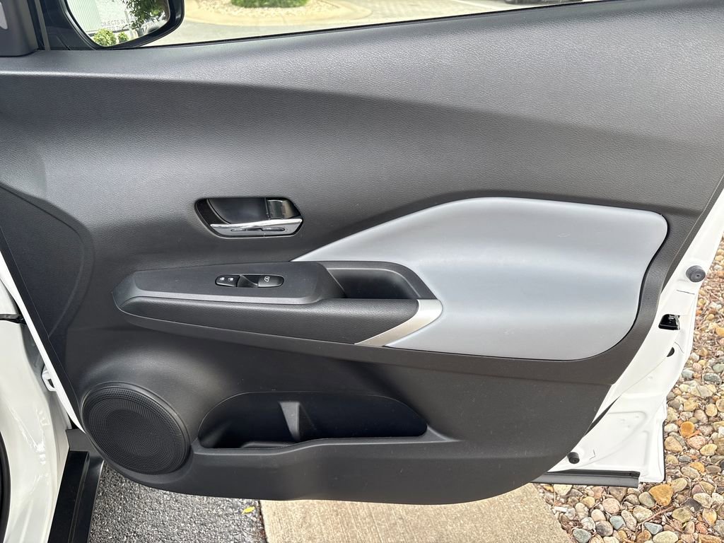 Used 2023 Nissan Kicks SR w/ SR PREMIUM PACKAGE w/ SR Premium Package FWD image 35
