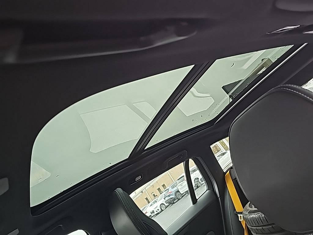 Used 2024 Volvo V60 T8 Polestar image 11