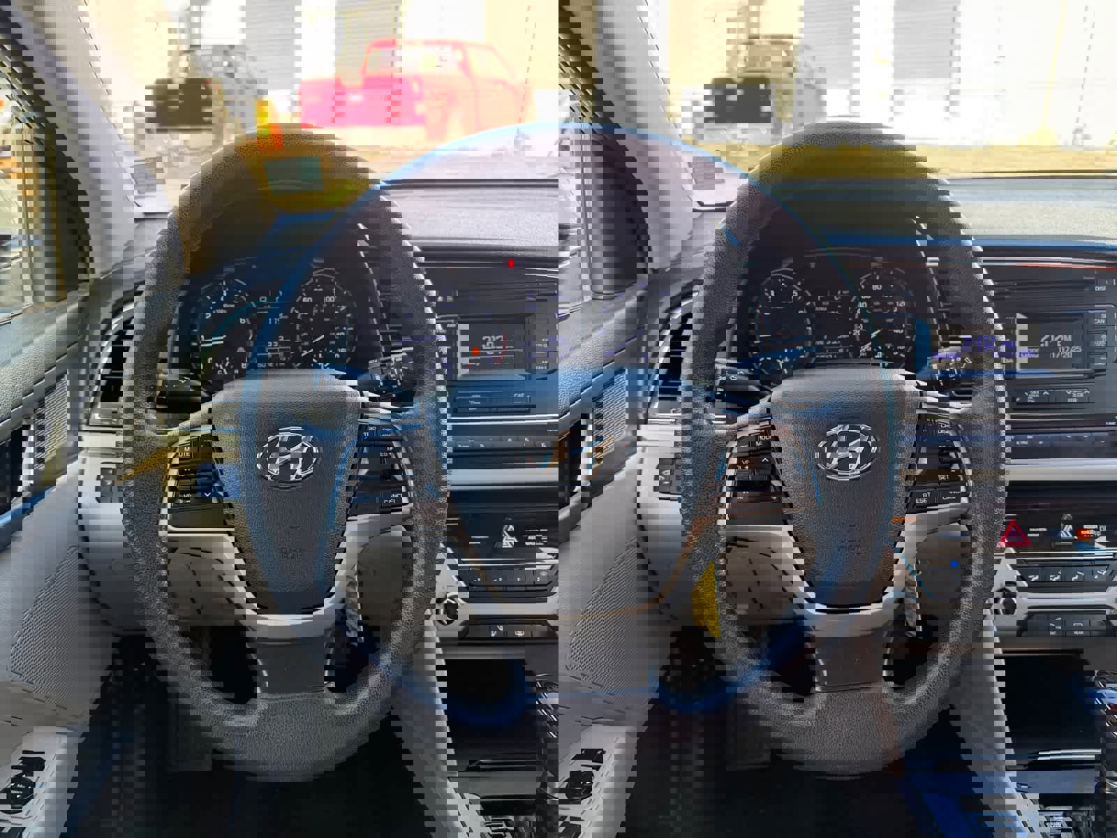 Used 2017 Hyundai Elantra SE image 15