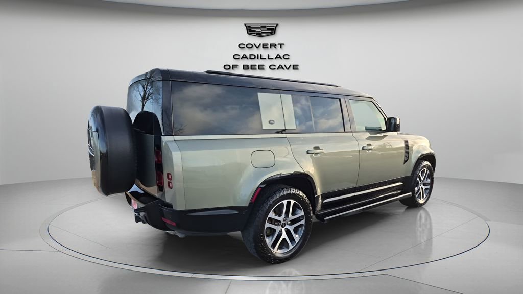 Used 2024 Land Rover Defender 130 X-Dynamic SE image 9
