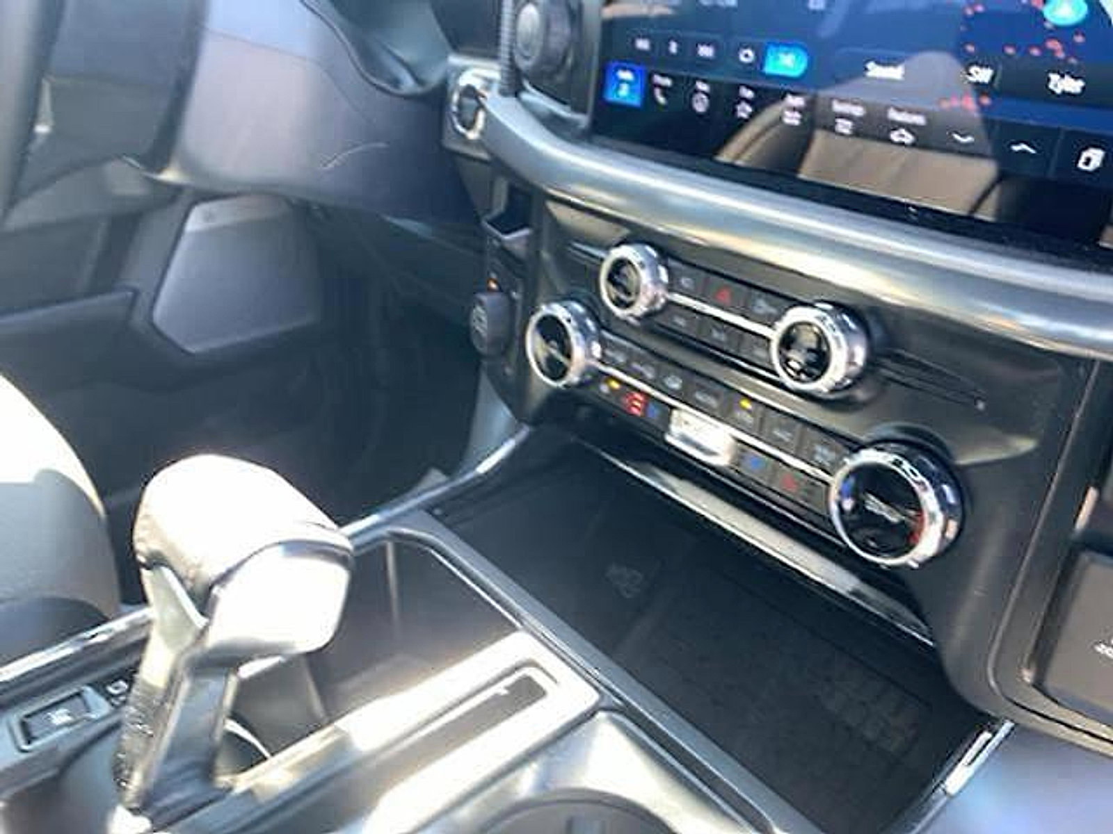 New 2025 Ford F150 Lariat w/ Equipment Group 502A High AWD/4WD image 22