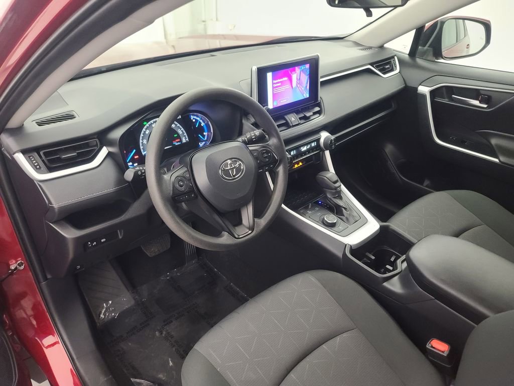 Used 2025 Toyota RAV4 XLE image 26