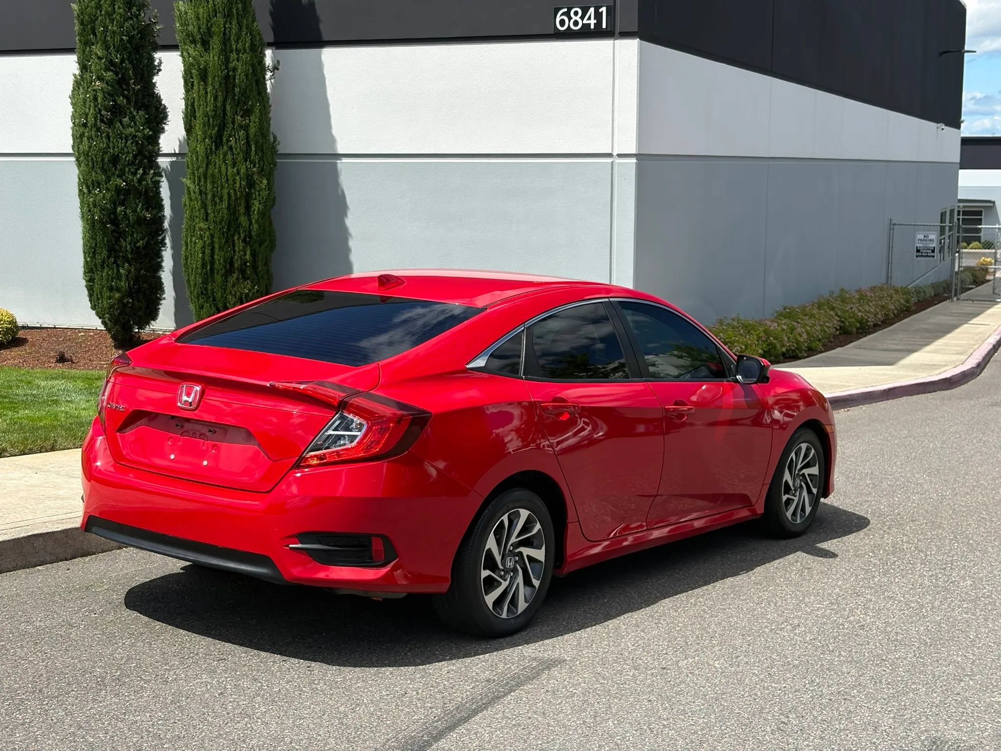 Used 2018 Honda Civic EX image 5