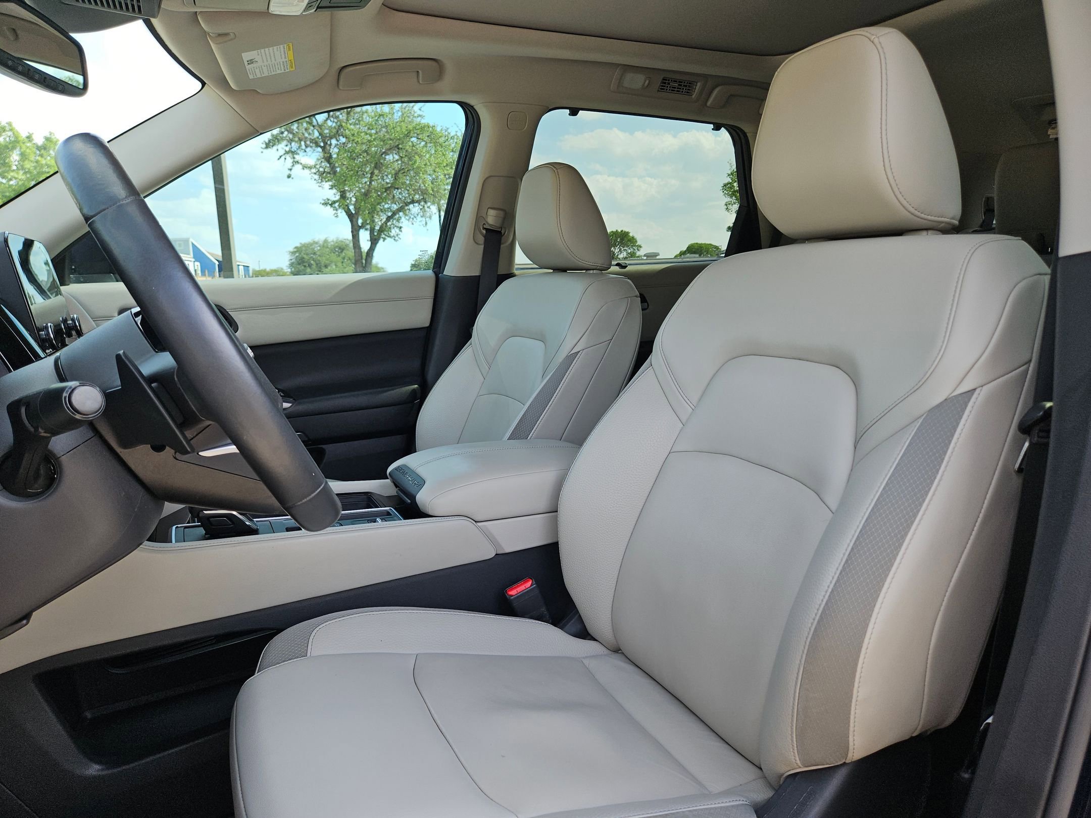 Used 2022 Nissan Pathfinder SL w/ SL Premium Package image 14