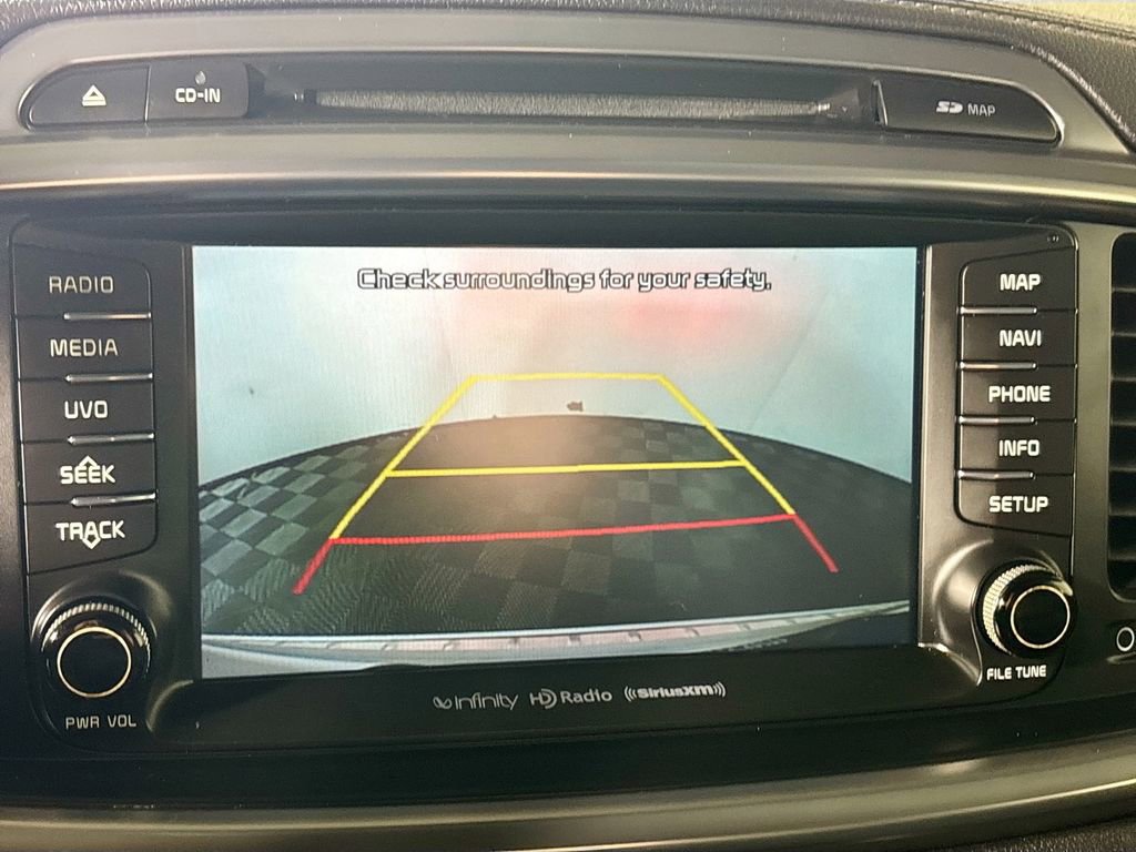 Used 2018 Kia Sorento SX image 17