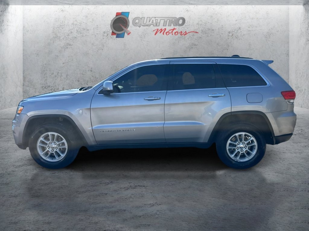 Used 2018 Jeep Grand Cherokee Laredo AWD/4WD image 2