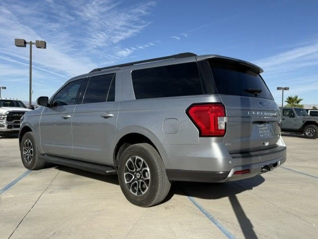 Used 2023 Ford Expedition Max XLT AWD/4WD image 3