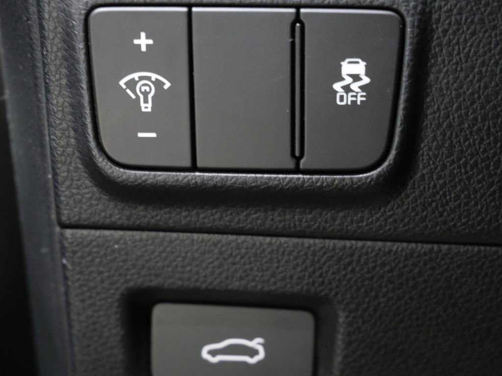 Used 2025 Kia K5 LXS image 14