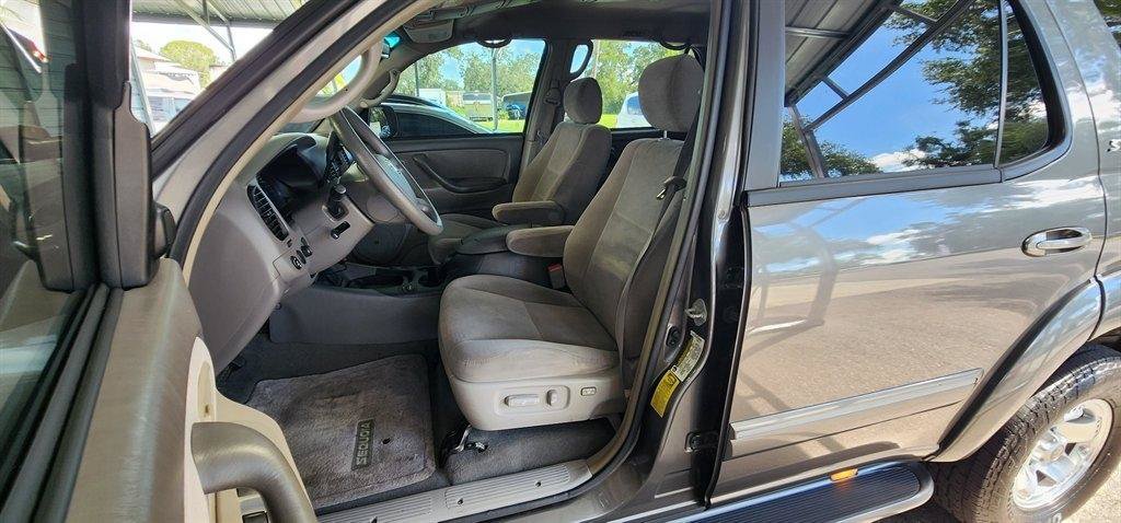 Used 2006 Toyota Sequoia SR5 RWD image 19