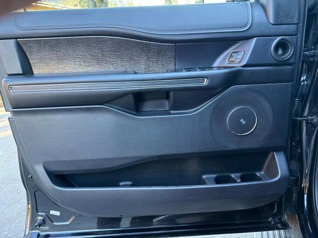 Used 2019 Ford Expedition Limited w/ Equipment Group 301A image 11