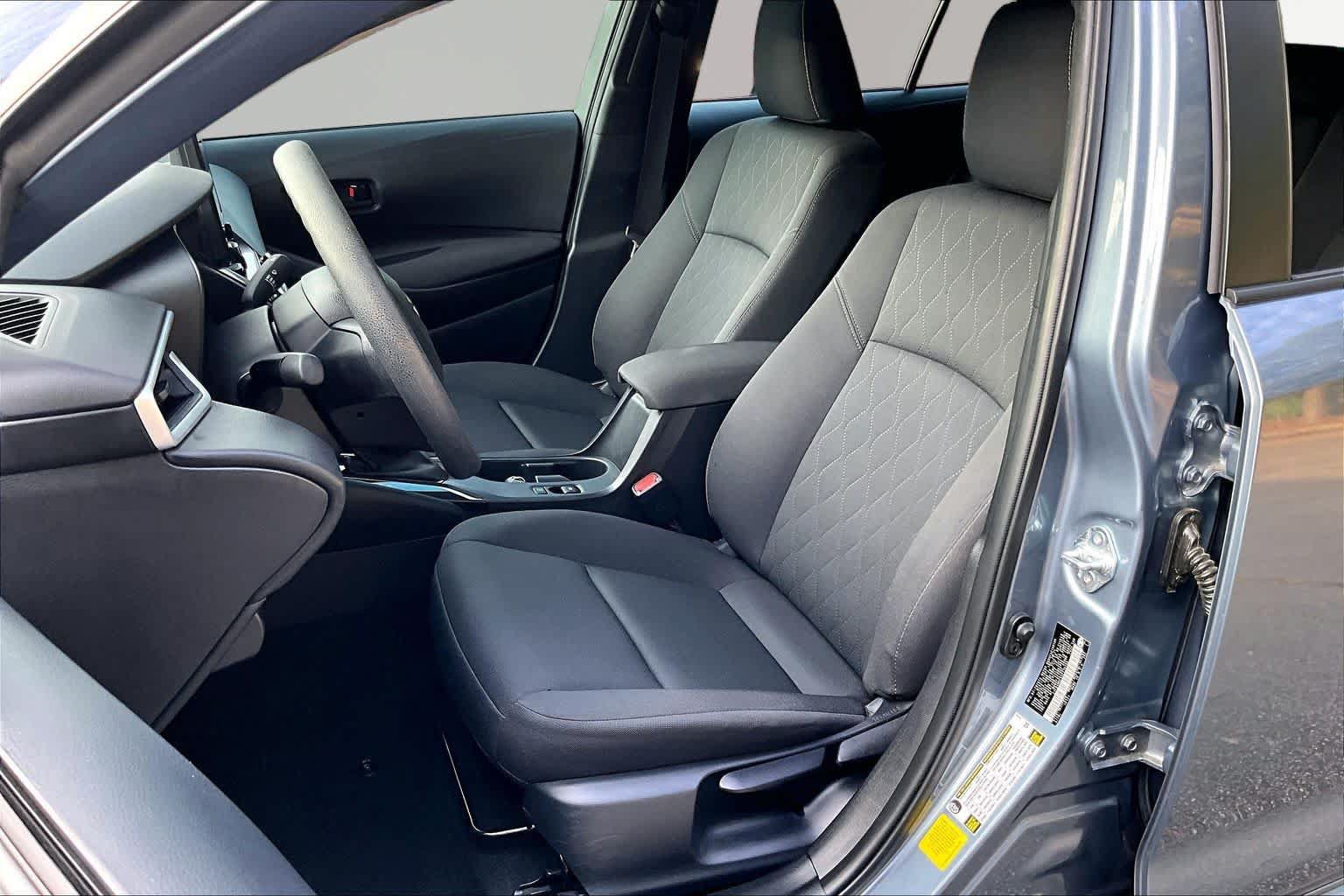 Certified 2025 Toyota Corolla LE w/ Convenience Package FWD image 8