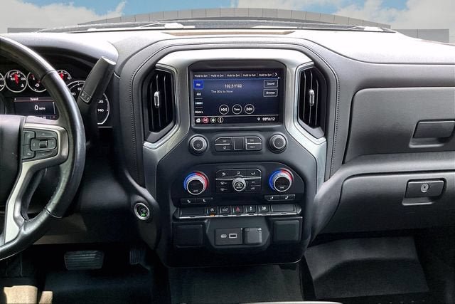 Used 2022 Chevrolet Silverado 1500 LT AWD/4WD image 6