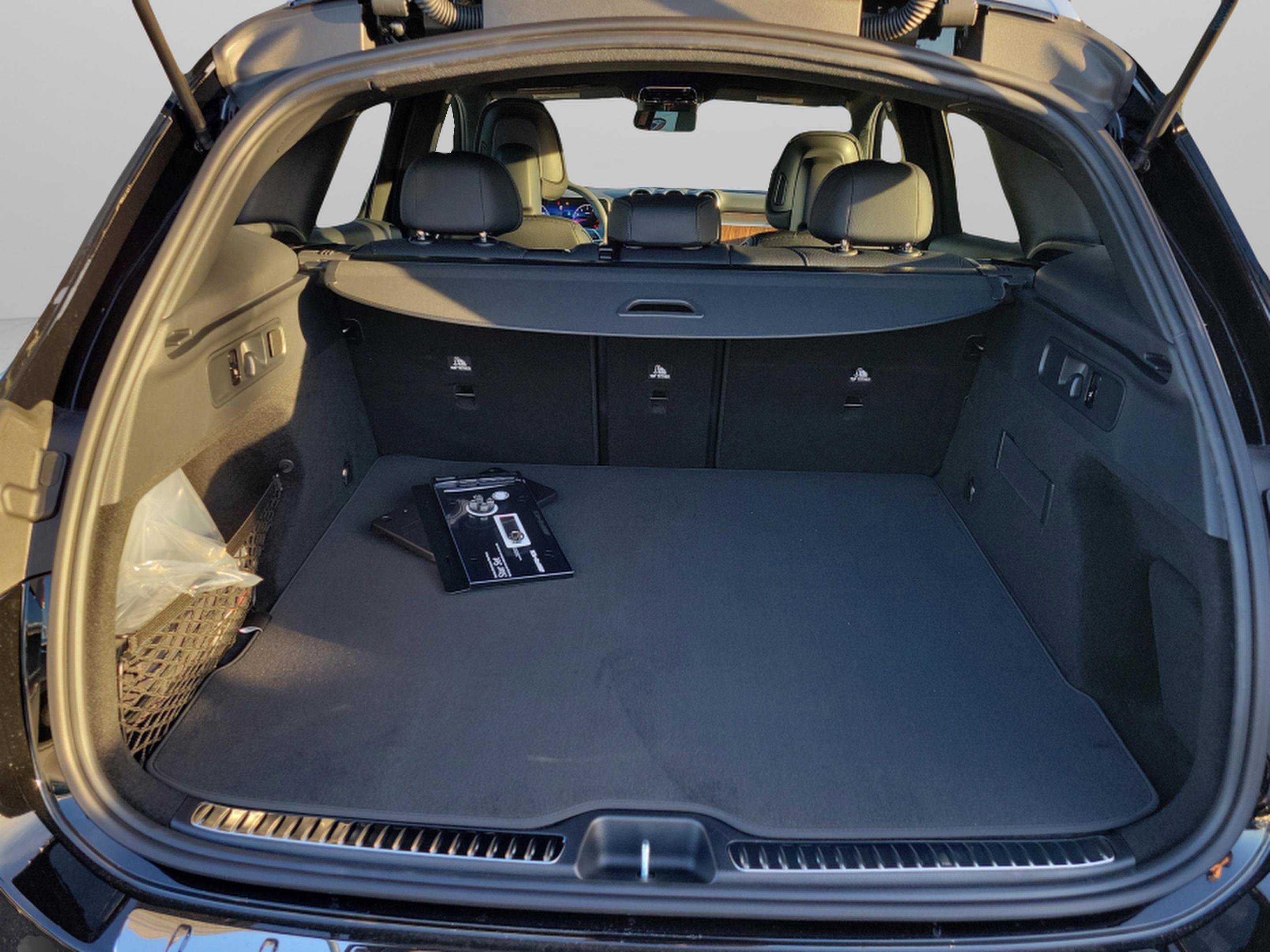 Certified 2026 Mercedes-Benz GLC 300 image 9