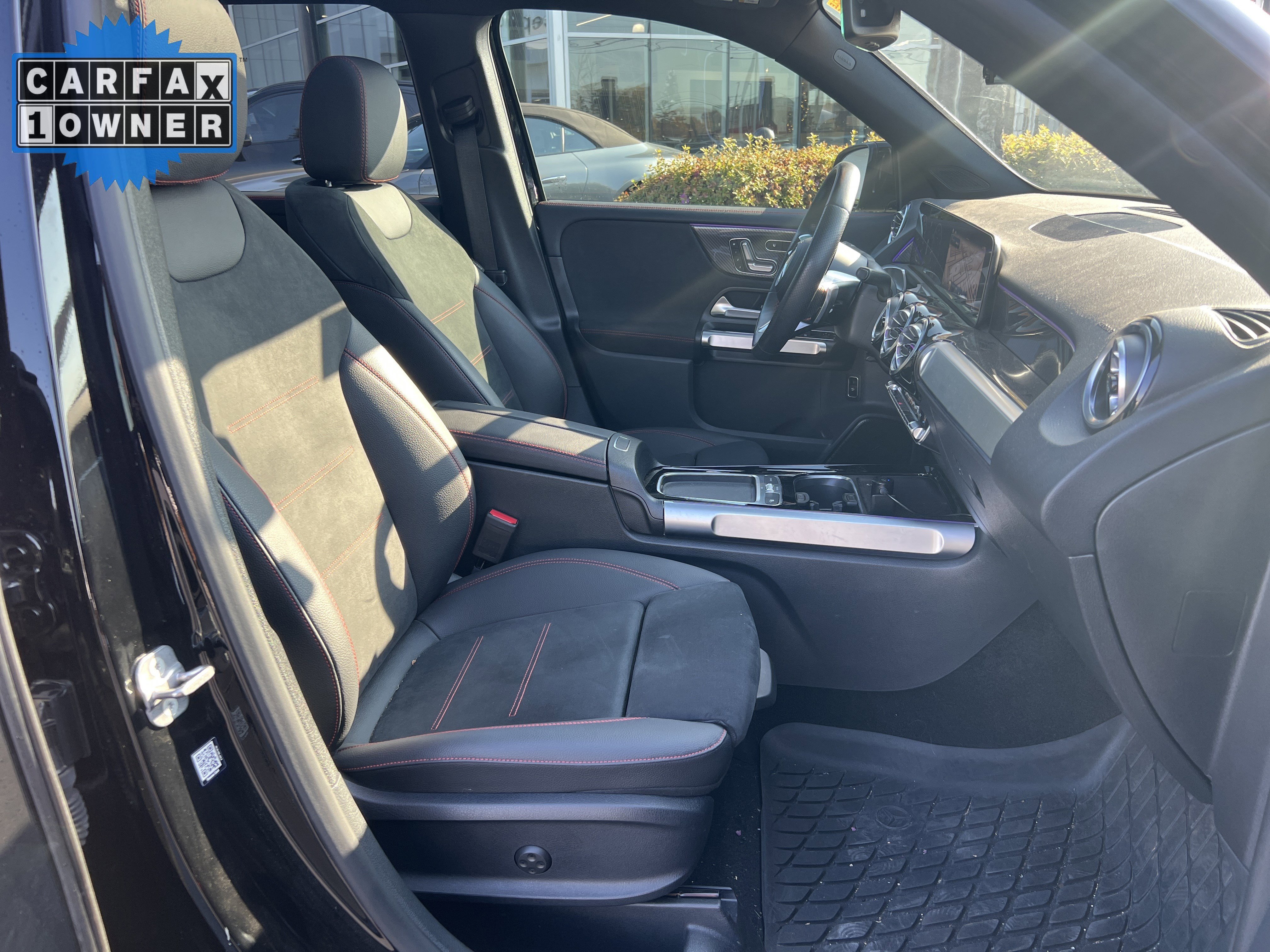 Certified 2024 Mercedes-Benz GLB 250 4MATIC image 35