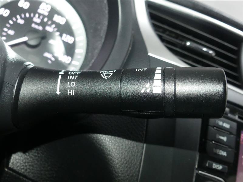 Used 2015 Nissan Sentra SV FWD image 34
