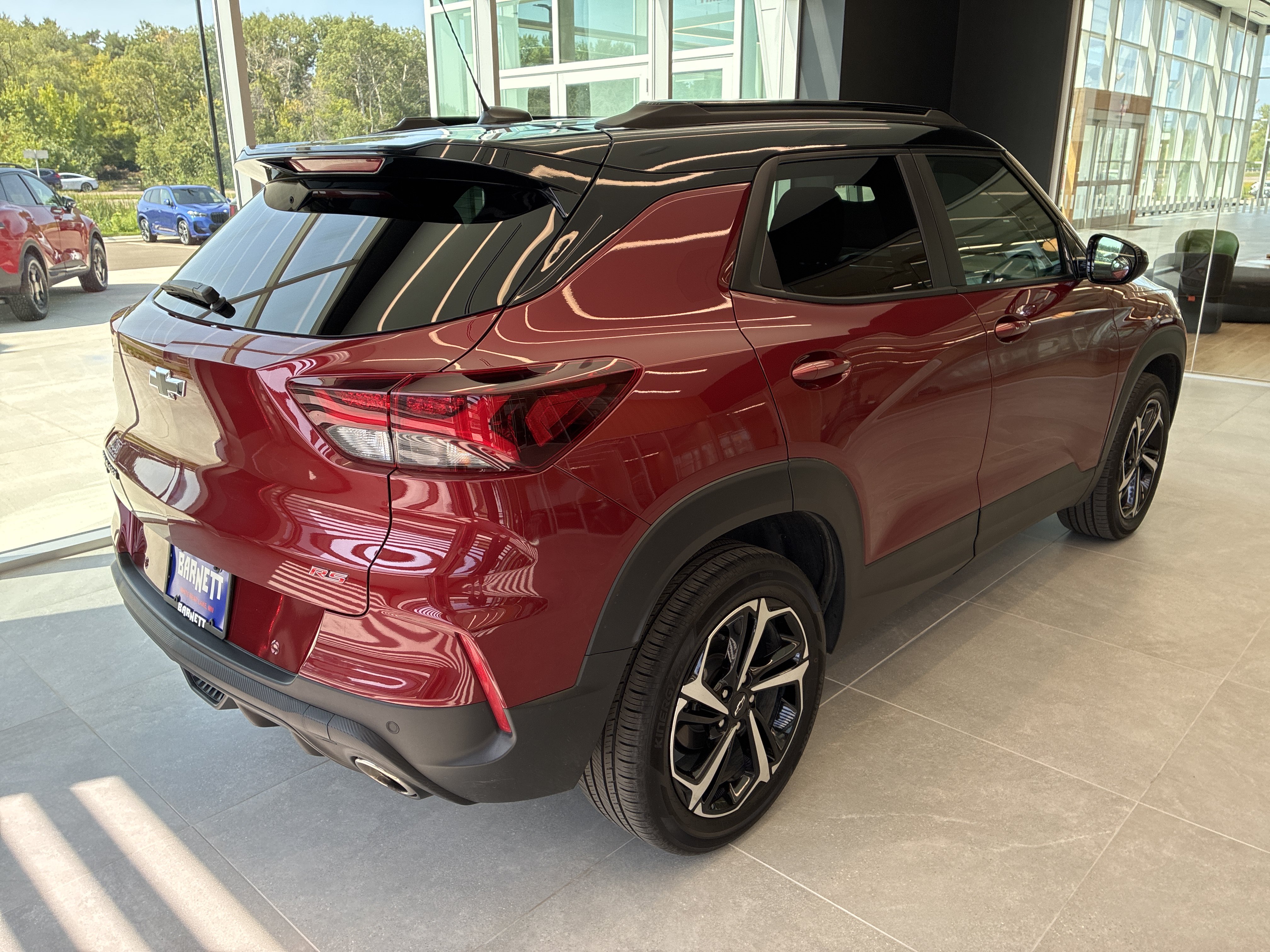 Used 2022 Chevrolet TrailBlazer RS w/ Sun and Liftgate Package AWD/4WD image 3