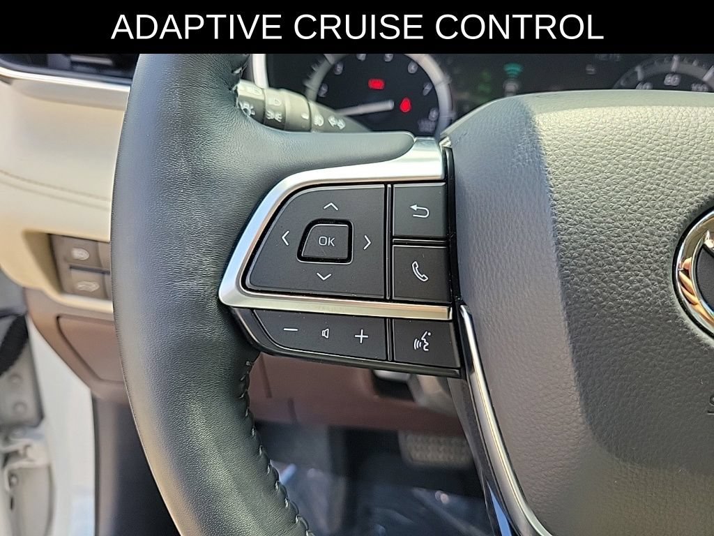 Used 2020 Toyota Highlander Limited FWD image 22