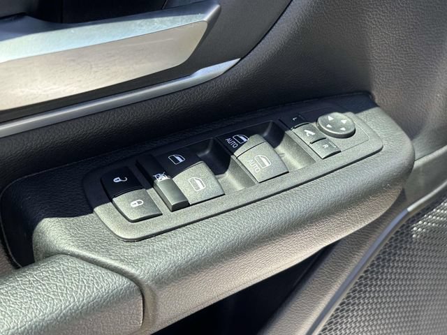 Used 2023 RAM 1500 Big Horn AWD/4WD image 30