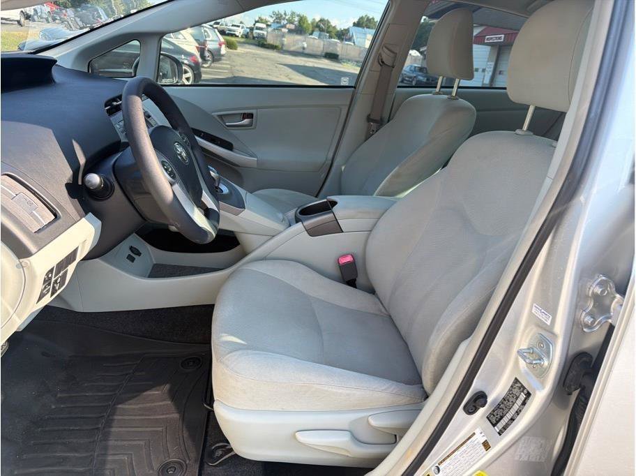 Used 2013 Toyota Prius Two FWD image 10