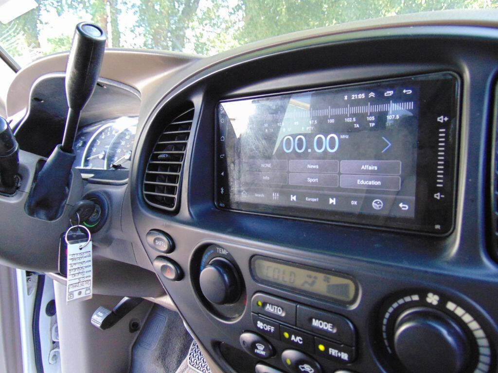 Used 2005 Toyota Sequoia SR5 image 28