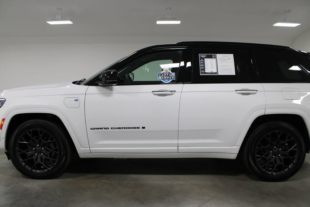 Used 2024 Jeep Grand Cherokee Summit AWD/4WD image 6