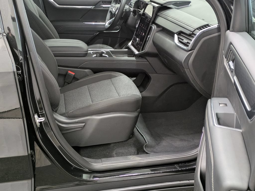 New 2026 GMC Acadia Elevation AWD/4WD image 18