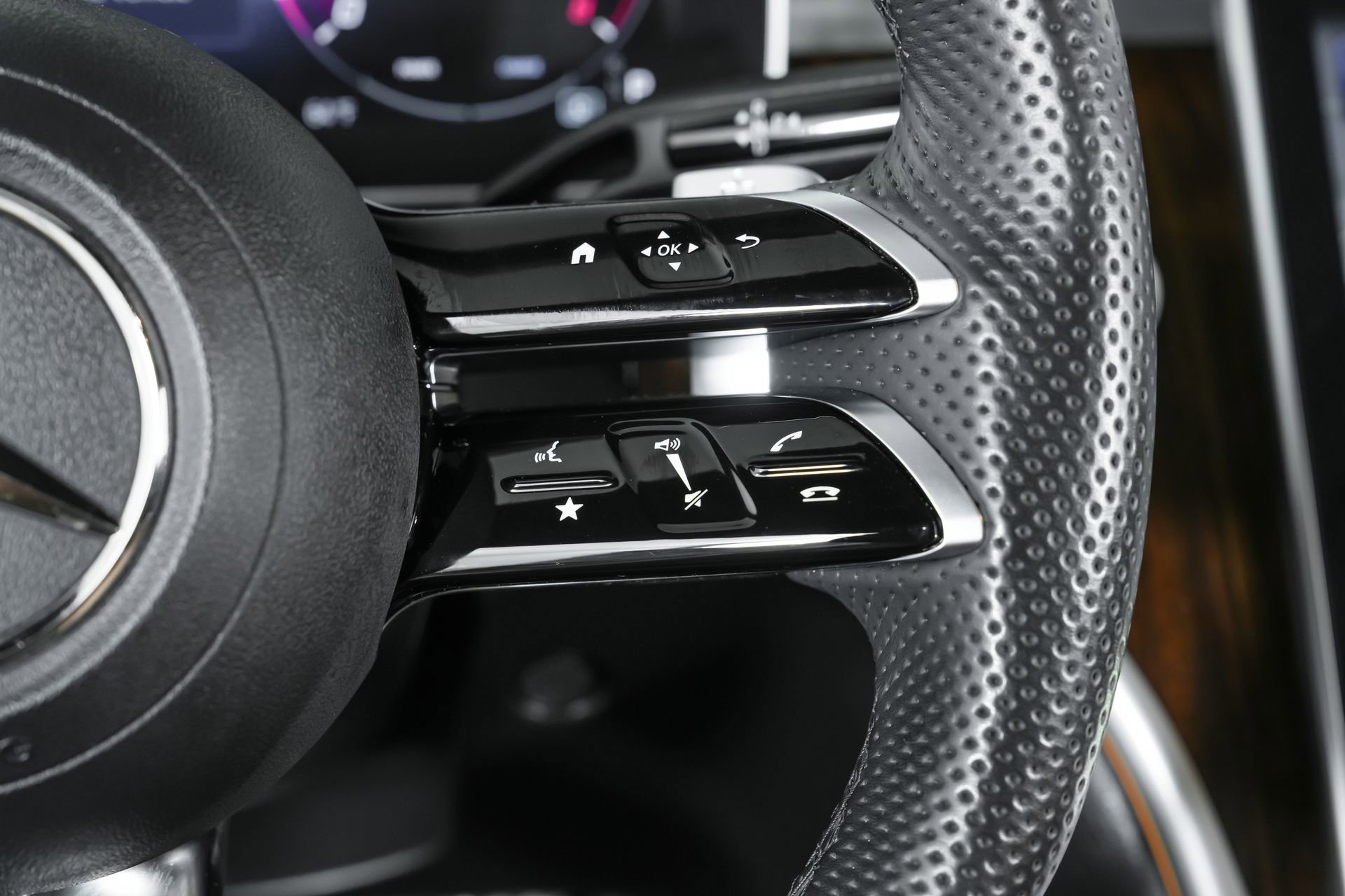 Used 2025 Mercedes-Benz CLE 450 4MATIC Coupe image 34