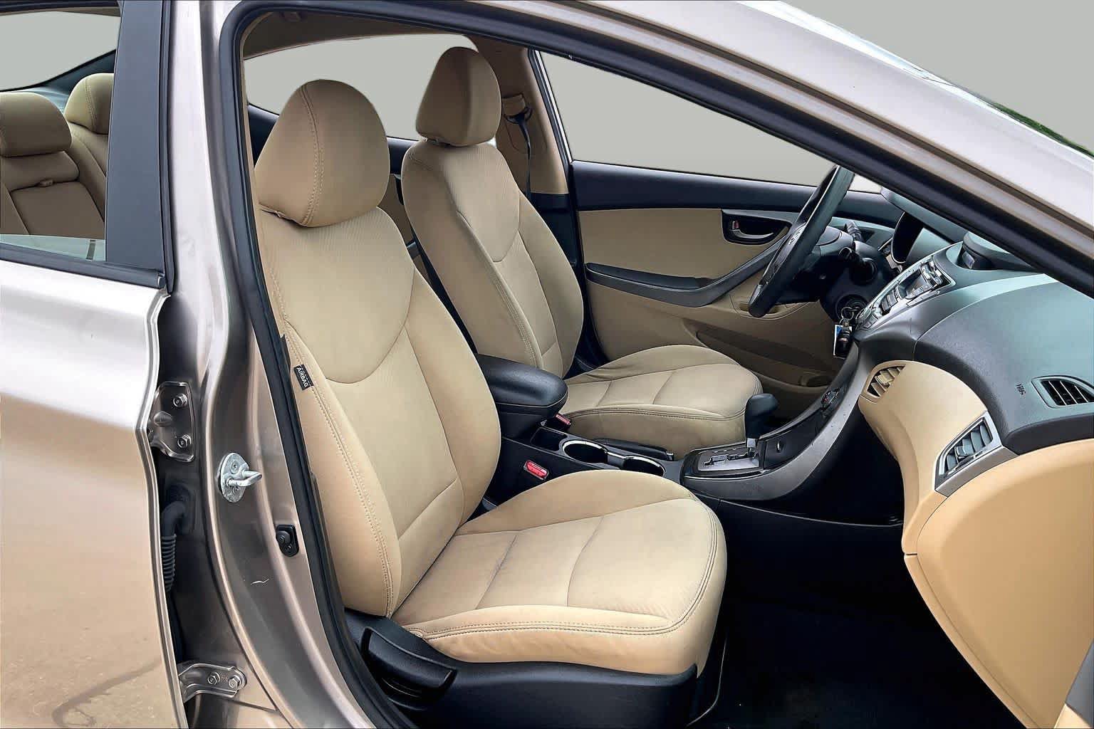 Used 2013 Hyundai Elantra GLS FWD image 9