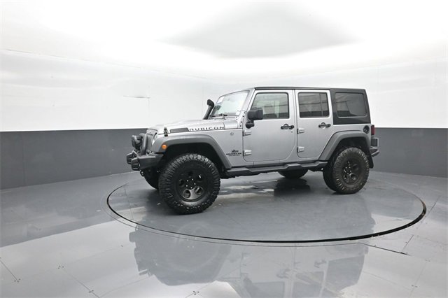 Used 2017 Jeep Wrangler Unlimited Rubicon w/ Connectivity Group image 4