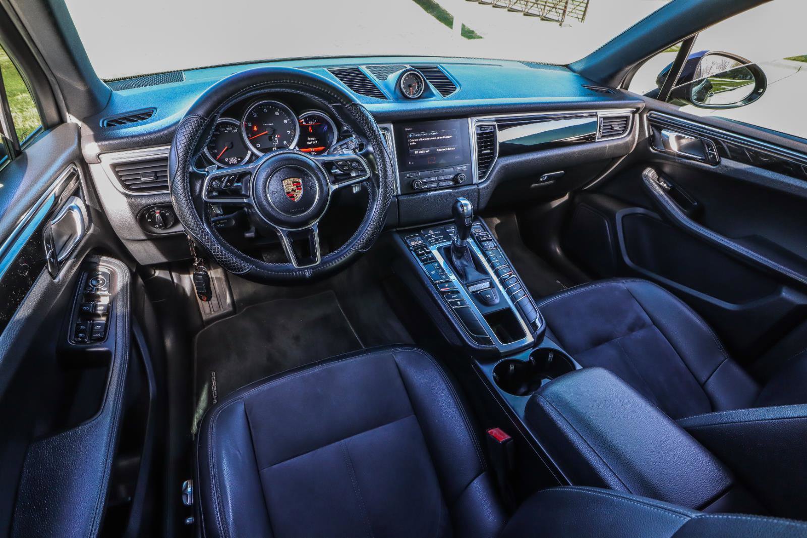 Used 2017 Porsche Macan image 22