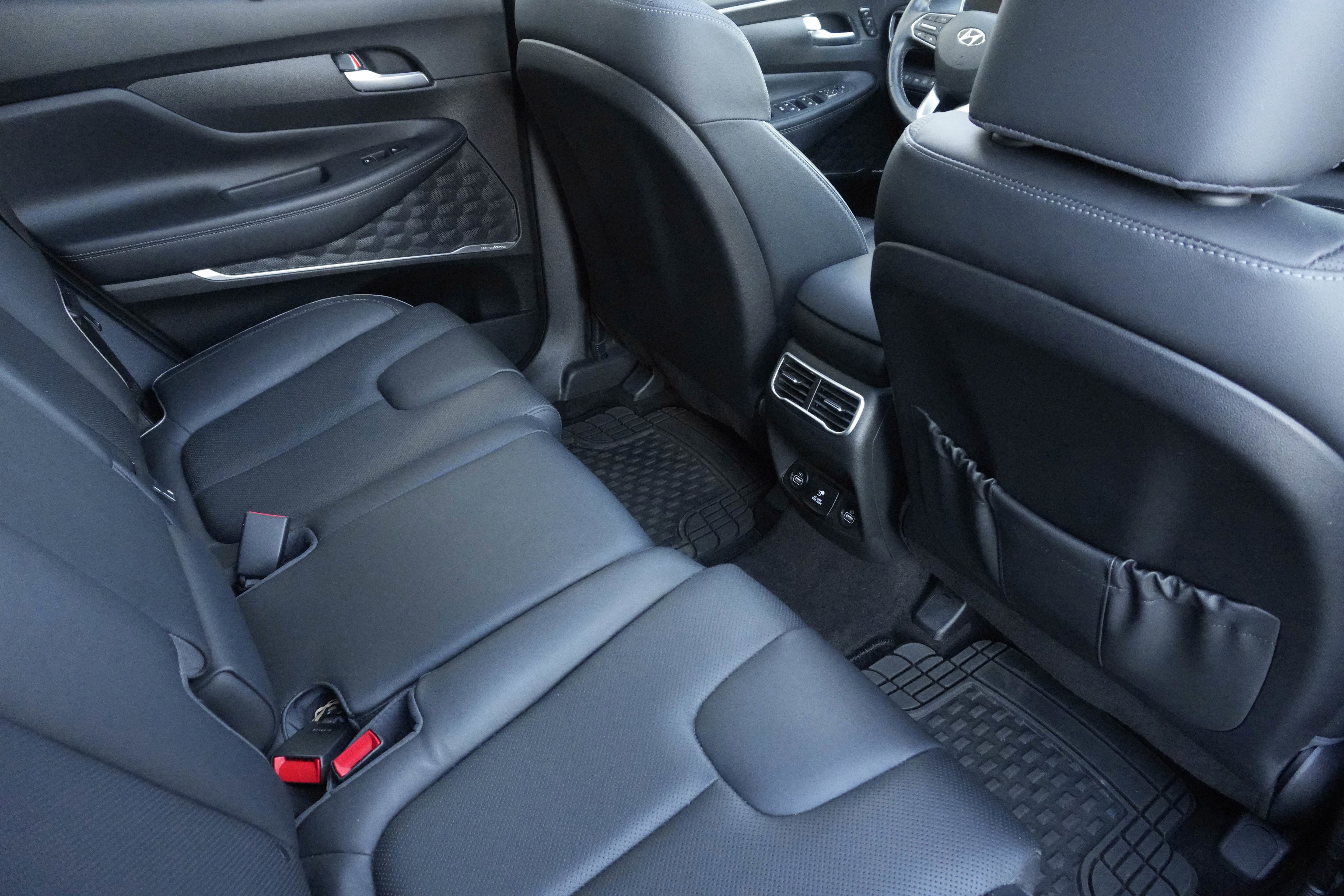 Used 2021 Hyundai Santa Fe Limited w/ Cargo Package image 30