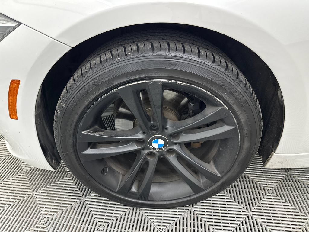 Used 2018 BMW 330i Sedan RWD image 12