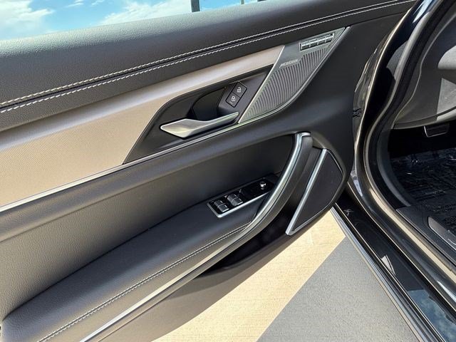 New 2024 Jaguar XF R-Dynamic SE AWD/4WD image 11