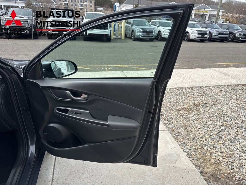 Used 2019 Hyundai Kona Limited image 44