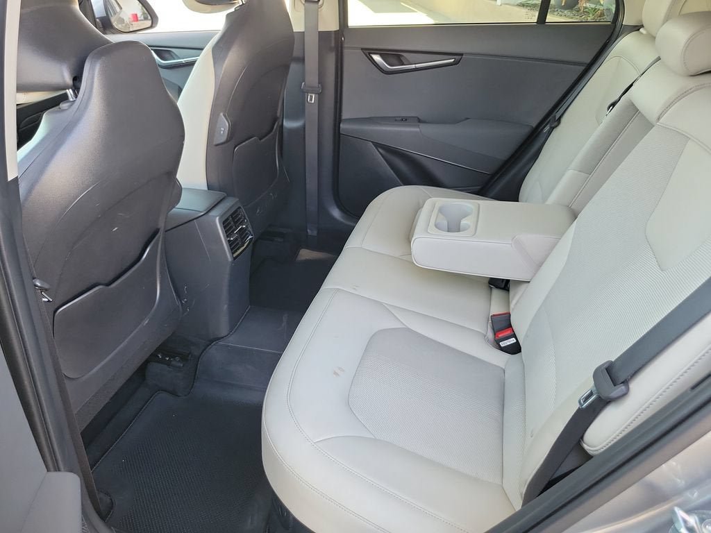 Used 2024 Kia Niro EX FWD image 13