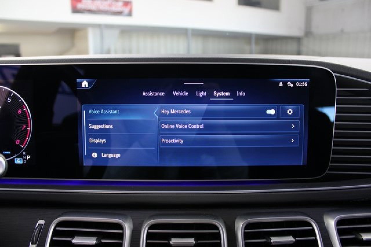 Used 2025 Mercedes-Benz GLS 450 4MATIC image 32