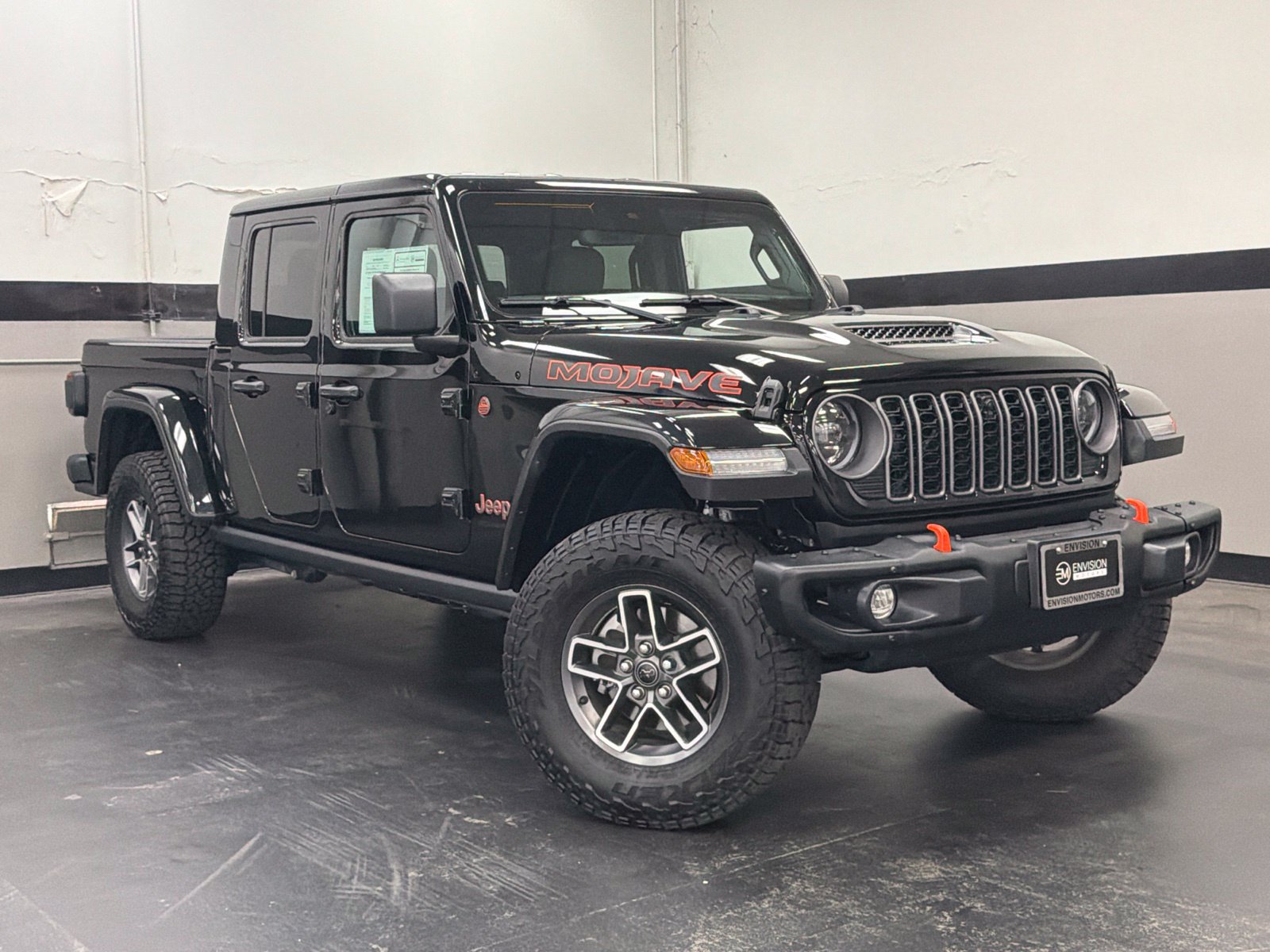 Used 2025 Jeep Gladiator Mojave AWD/4WD image 2