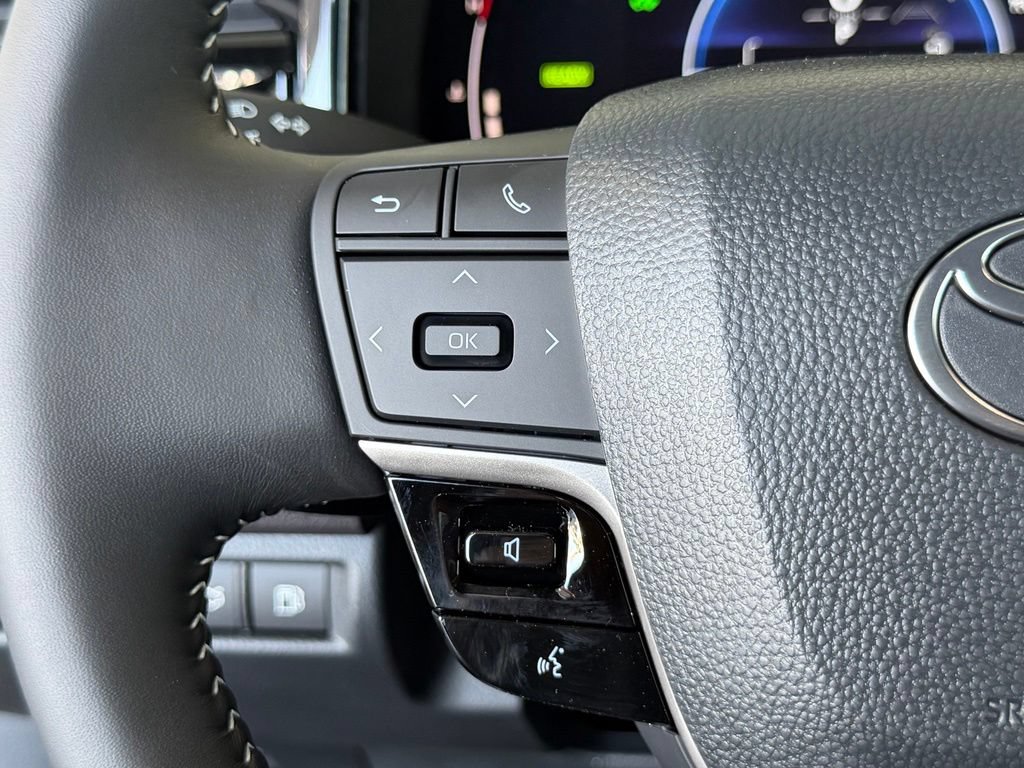 Certified 2026 Toyota Camry SE FWD image 25