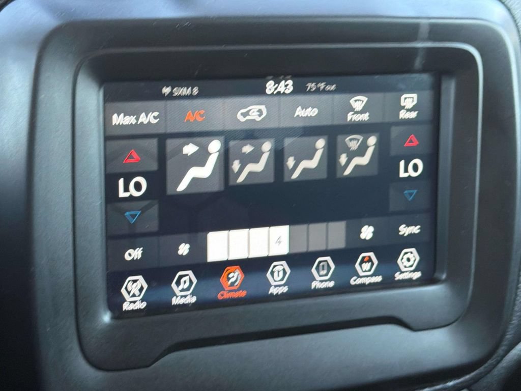Used 2019 Jeep Renegade Trailhawk AWD/4WD image 21