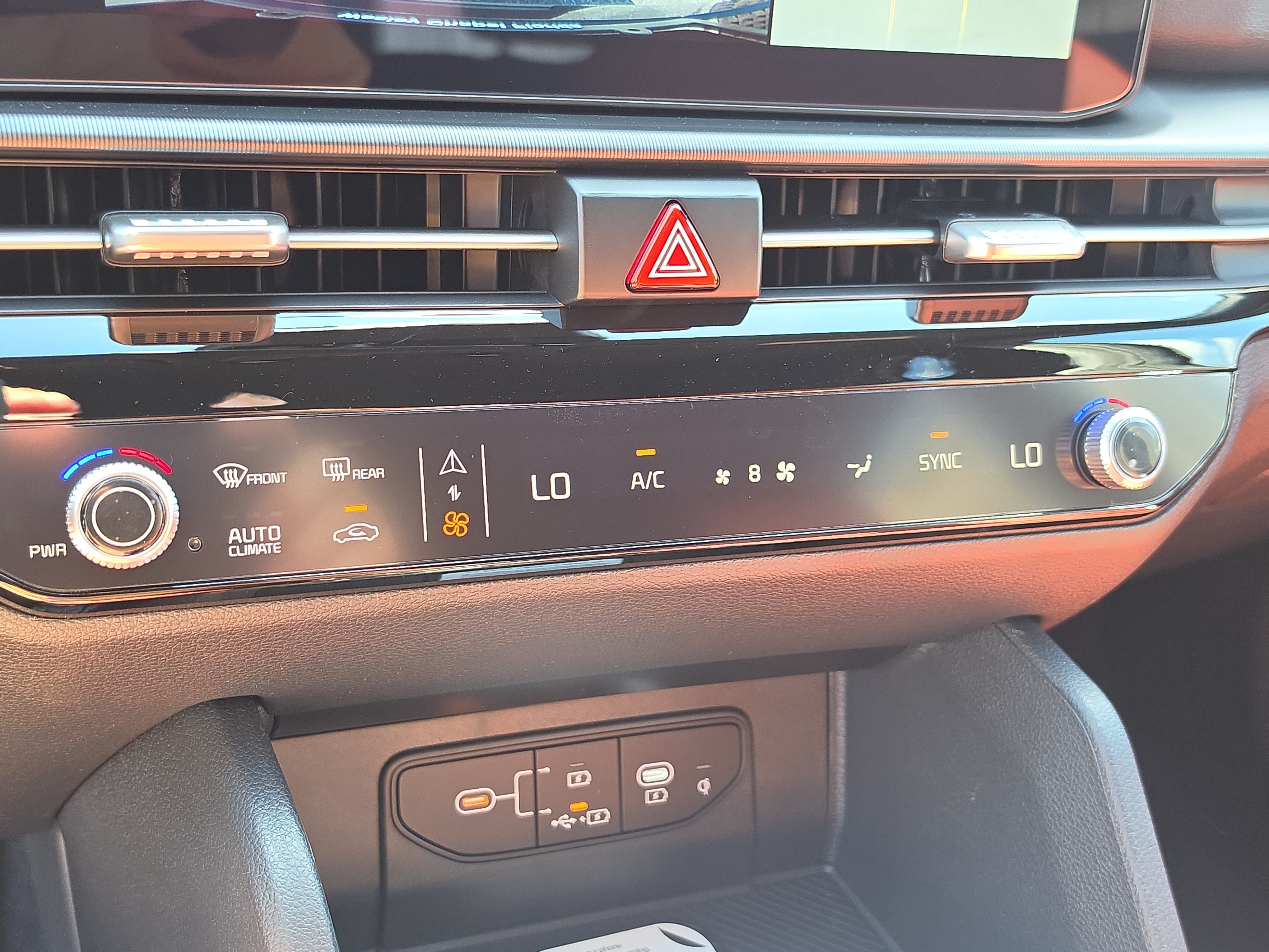 New 2026 Kia Sportage SX AWD/4WD image 26